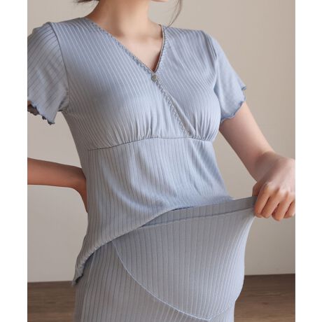 [^:xiy6098a]DP̃bNX^Cɂ҂ȁAgbvXƃV[gpc̃[EFAZbgB_炩ȃufނ₳ĝݍ݁AKȒSn񋟂܂BgbvX̓JVN[fUCŃtF~jȈۂɎpvXBՂƂłJo[AV[gpc̓EGXgɒStdlŖc݂ɍ킹Ē\Bߕt̂ȂNV[ȗSnBƎԂKɉ߂̂͂AY̎ɂBG߂킸g֗Ȉꒅł