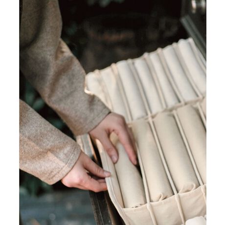 [^:momdj6167a]VRfނōꂽAʋCƏ_炩˔I[KjbNRbg[{bNXłBDő؂Ȉߗނ^I̎[ɍœKłBd؂tȂ̂ŁATVcAACȂǂ蕪Đł܂BgȂ͐܂肽ŃRpNgɎ[\BVvi`ȃfUCŁAǂȃCeAɂȂ݂܂BYɂāATCYdlقȂꍇ܂B