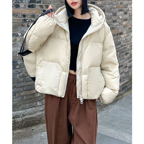 [^:yjy4047a]ӂƂ{[ƁAƂg̃V[g_EWPbgB𗎂ƂhbvV_[ŁÂ钅Ȃy߂܂B񌳂܂łtgWbvƁA{[̂t[hŖhBȆ傫ȃ|Pbg̓fUC̃ANZgɂȂApQłByʐ݌vŒSnyAԂ̒pړɂKBfj⃏Chpcƍ킹JWAR[fAXJ[gƂ̃tF~j~bNX܂ŕLΉ܂B~̃fC[X^CɌȂAbNXՂ̈ꒅłBM 59.5 g67 52.2 ŏ60.7YɂāATCYdlقȂꍇ܂B