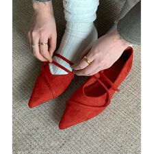 アイモハ(aimoha)のストラップデザインポインテッドトゥフラットシューズ