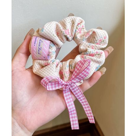 [^:szmdxd7610a]ӂƂ݊͂ oGVVB傫߃TCYł܂ƂߔɃ{[vXA؂₩ȈۂɎdグĂ܂B|Cg[X⃊{AttF~jȃfUCBȕWJŁA̓̋CR[fBl[gɍ킹đIׂ܂BoG̈ߑv킹ȕ͋CŁAfC[gʂȓ܂ŕLB܂Ƃ߂邾łȂAɃANZołĂBÂƏi˔VV́AR[fBl[g̎dグɂ҂łBFREEYɂāATCYdlقȂꍇ܂B