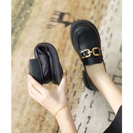 [^:idljx1313a]傫ڂ̃obN|Cg̃[t@[BŷŒԂ̕słɂBŃX^CAbvłAOV[Y􂷂̂ŁA[h[uɈꑫƕ֗łBq[2.5YɂāATCYdlقȂꍇ܂B