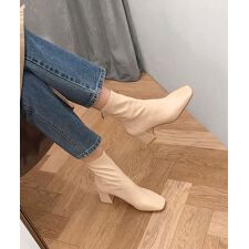 スクエアトゥ ショートブーツ