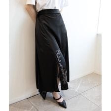 aimohaオリジナル刺繍スリットプリーツスカート