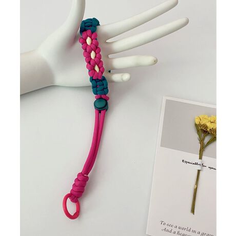 [^:mbl002a]ӂӂ̎ŕ҂܂ꂽ}[Kbg̉ԂAX}zɉ؂₩vXpXeJ[rrbhJ[ȂǁAlXȃJ[oG[VpӃX}z͂ybg{gAfWJ⌮ȂǁACɓ̃ACeɕtĂACeł{ƂŐ삵Ă̂Ō̍܂B28