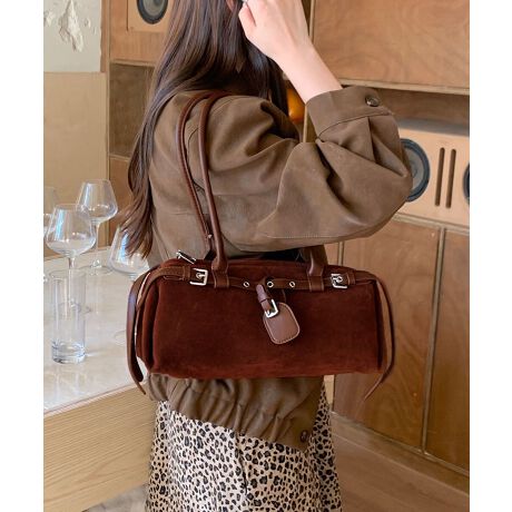 [^:aji9131a]NVJȕ͋CȁAxgfUC̃U[bNobOVoBגVGbgiŃX^CbVBVvȂxgfBe[ōAig炨ł܂ŕL􂵂܂B[͂ zRXAX}zȂǂoKi[Bfނ͊OFU[PUAF|GXenň₷AfC[[Xɂ߁BJ[͗x[W^ubN^Cbh^uE4FWJBIɂItɂ킹₷\J[łBR[fāF؍JWAEI[o[TCYWPbg{fjɍ킹āA|ŃtɁBEVvȃR[fobÕfUCňCɃghUPBR[fāFlK[[Es[X{Ou[cɍ킹ănhBEגVGbgƃxgANZgɂȂAiK[[ȂoR[fɁB_ ߃|CgגVGbgxgfUCőlۂPUfނŌyʁ₷łB33 10 16