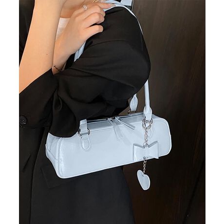 [^:aji12111a]L[gŏiȕ͋C˔A{`[|Cg̃XNGA^V_[obOBRƂגtHɁA򊴂̂tFCNU[fނꂽۂoBn[g^`[t̃`F[ŁAoď炵vX܂B₷_unhfUCŁA|莝\BRpNgȂ}`肠Aڈȏ̎[͂BX}zERXE~jzȂǁAgɂ傤ǗǂTCYłBX^COāEK[[eCXgȃXJ[g⃏s[XƍDEXEFbgfjɍ킹ÐhMIX߁EobOv[gɂ҂̃fUC32 11 10YɂāATCYdlقȂꍇ܂B