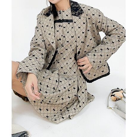 [^:hkntjk6097a]K[[ȃ[hYAV[g̃{WPbgBŜɎ{ꂽȃ{`[t炵Ax[W~ubN̔zFŏio܂Btg͂Ƃ VO{^dlBVvȃfBe[ɂ邱ƂŁA⑕dオɁBɁA݂ɂ͑@ׂȃ[X𕢂ANVJŃtF~jȈۂvX܂BOĂɂꂽubÑv[ctANZgƂȂAŜ߂Ȃ痧̊oBs[XXJ[gƑǂAʊ̂R[fBl[g܂BR[făNVJtF~jF[XuEXƃtAXJ[g킹AiȂoX^CɁBZbgAbvFXJ[g⃏s[Xƍ킹āAw؂₩ɁBfC[X^CFfjVvȃ{gɉHDāAÐhMIXȒȂBS g41.5 76.0 M g43.5 80.0L g45.0 83.5YɂāATCYdlقȂꍇ܂B