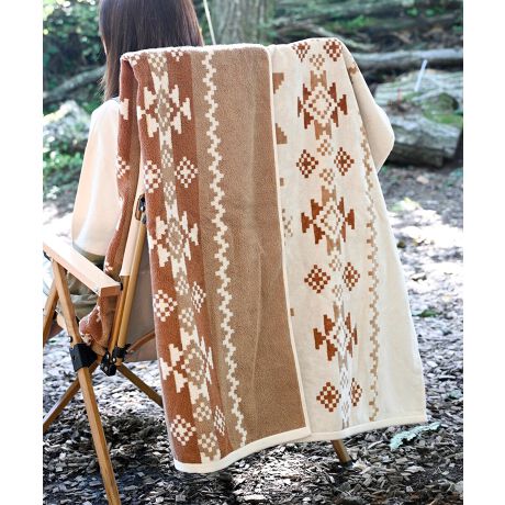 [^:SMOrTowela180]k̃`[tx[XɍꂽIWĩWJ[hfUCB唻TCYi180~105cmj̃^IBoX^IƂĂ͂Ay߂̃uPbgƂĂg܂B㎿ȍהԎRbggpA_炩ȔGƗDꂽz˔Ă邽߁A̐f@܂B[vtŊ₷Aɕۂ₷dlB唻Ȃy₩ł΂炸A[₷߁AsLvAQ̂Ђ|ƂĂœKłB@\ƉK˔AƒpɂOopɂ߂̈ꖇłB