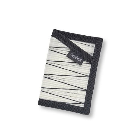 [^ԁFM0153EBG558]yɂ̃~j}EHbgzFLOWFOLD|̂́A[Xpbg̔zėpVvŔJ[hP[XEHbgBKvŏ̋@\ɍi荞݂ȂA킩AEghA܂ŉKɊYATXeiuȈiłByfUC/fށzɕقǌyAϋvɂDꂽuSailcloth with X-Ply?v̗pBAEghApɊJꂽxȃt@ubNėpAzƋ@\BczgpĂ邽߁AF╿_ƂɈقȂA\y߂܂ByfBe[z킸0.15cmEd4g̋ɔEyʐ݌vBJ[hXbg1ȂANWbgJ[h6`8Ɛ܂񂾎[\BW[Ỹ|PbgfCobOɂ܂AgɍœKȃTCYłByFLOWFOLDzwTXeiuőϋv̂fށxw̍ElZxāwׂĂ̐i AJŐ邱Ɓxuhݗ̊{ƂĂ܂BǂA蒷v_NgƂ~bV̂ƁA iglR~jeB̓퐶コ鍂i̐i葱Ă܂BƖẺAPCX}[gtHȂǂ̊ɂAiƉ摜̃J[̌قȂꍇ܂B摜̓Tv̂߁AFTCY̎dlύXɂȂꍇ܂BTCY͕ЋK̍̐ɂċLڂĂ܂A኱̌̍ꍇ܂B