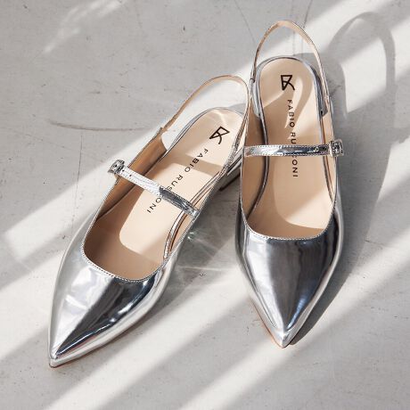 [^:FB-S-6298-]25tĐVV[vȃ|CebhgDGKgɈĂĂtbg~[T_BobNXgbvň芴A~[^CvȂ̂ŒEyXAJWAItBXX^C܂ŕLR[fBl[gɃ}b`܂BVvłȂAڂ͓IȈۂ^ꑫłBbF13.0cmq[F1.7cmꕝF7.8cmd(Б)F170g@37cmɂđByuhЉzt@rIXR[j́A1998NɐݗꂽC^AEtBcFɂ郌fB[XV[YuhBVGbgƗSn˔ACéAC^AV[Y̑㖼ƂȂĂ܂B