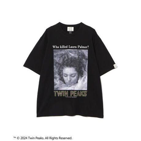 [^ԁF7924234010]MANASTASH^}iX^bV^TWIN PEAKS TEE 01^cCEs[NXTVc01TWIN PEAKS Capsule CollectionERbg1006ozVEiAVbhEHbVH{osVcEOʂɁyEňԔ́zƂꂽ[Ep[}[(VFE[)̃tHgvgEwMANASTASHSyTWIN PEAKS^cCEs[NXzwcCEs[NXxiTwin Peaksj́AfBbhE`ƃ}[NEtXg삵AJ̘Aerh}B90N㏉ɁȂS3lbg[N̈płABCfBԑg̃Lb`́uN[Ep[}[EHvB̃V[Y͐lC҂̃eB[GCW[Ŋw̏[Ep[}[̎csȎEl{FBIʑ{fCEN[p[`ĂBSĂł͂Ȃ{M̉QɊ񂾓`IȃJgV[YłBTM(C) 2024 Twin Peaks. All Rights Reserved.