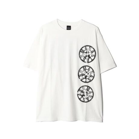 [^ԁF7925134010]MANASTASH^}iX^bV^RE:CTN TEE  CYCLINGETCNRbgƃM[Rbg50҂ATCNRbgVgpEnƎwv⃊TCNt[XȂǊɗDfނ̗pĂManastashĂGRfށEre[W̃`F[zC[`[tɁAyMANASTASHz̕ꂽAX|[cJ`[ӎOtBbNEOtBbNyJT (Mizutani&Co.ALtd.)zMANASTASH^}iX^bV1993NɕčVAgŐݗꂽMANASTASHBuh̗RƂȂkAJ嗤̐C݉kɑJXP[hR삯}iX^bVŔAXL[gbLOA}EeoCNAteBOAJbNȂǑlȃAEghAX|[cy߂邱ƂŗLłBnƎwv⃊TCNt[XȂǊɗDfނ̗pčō̃ACe邱Ƃ𗝔OɌfAǂAJ̃v_NgfUCx[XɂCtX^Cuh́At@bVƃJ`[NXI[o[VX^CĂ܂B