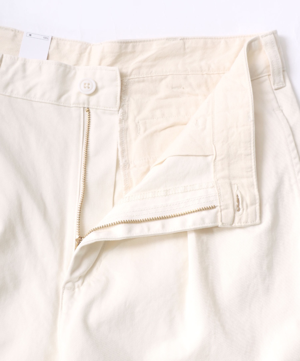 OFFICERS CHINO 2TUCK PANTS/ワイドテーパード 2タックチノパン