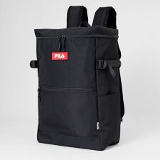 フィラ(FILA)の【スポーティなロゴワンポイント】 スクエア デイバッグ ラバーワッペン ピスネーム