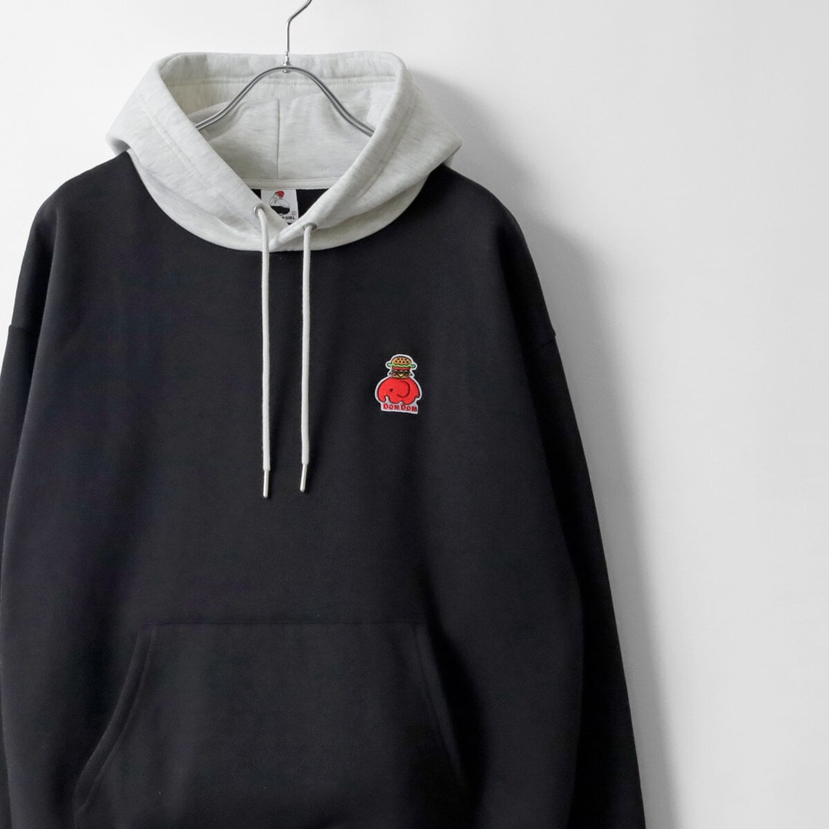 【DOMDOM×Red Cap Girl】裏起毛 パーカー カンガルーポケット