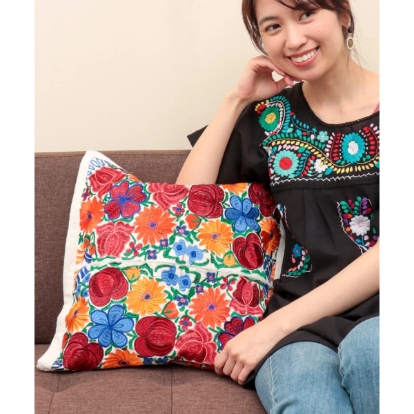 フラワー刺繍クッションカバー【WEB限定】 | チチカカ(titicaca 