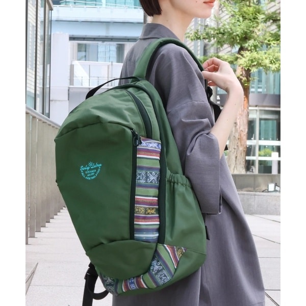 新品タグ付き【アナスイ】ヴィンテージボタン リュック 花柄ポーチ付き 新品タグ付き【アナスイ】ヴィンテージボタン リュック 花柄