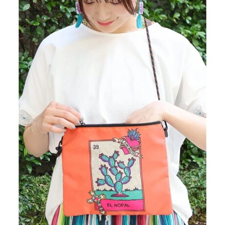 [^ԁFZOSCBB7022]  VJVJƂAEghAȐngpg蔲Q̃TRbVB LVRɂȂ񂾃`[tvgCɂȂfUCłB Oɂ̓t@Xi[bV|PbgAɂd؂Ďd₷ȂĂ܂B zۂƓTCYȂ̂łŁAotFXȂǂł̋MdiɍœK R[h͒߂\Ȃ̂ŁAlq܂ŎƂł܂B J[̓ubNƃIW2F炨IтB zi͐nْ̍fʒuɂAiEJ[łF╿̏oقȂꍇ܂Bfpʐ^͌̉ŐFꍇ܂Bwȉi摜ɋ߂FƂȂĂ܂B