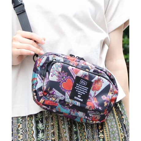 [^ԁFZOSJCD7100]ڈȏ̎[͂́IKiU~``JJR{[V~jV_[  fUCE@\ lCuh KiU ̃~jV_[obOA``JJƂ̃R{œoI ŋCpbƖ邭Ȃ悤ȁÃfUCɎdオĂ܂B R{̃l[^O肰ȂANZgɁ V_[R̓obNtŁAς΃V_[obOɂEGXg|[`ɂȂ2waydlB OʂƔwʂɂ̓t@Xi[|PbgĂāAڈȏ̎[͂͂łB ɁAɂ̓L[JritŁA⏬SĎ^ׂ܂B wʂ̓ɂbVfނ̗pAKȎgSnɁB nɂ͂͂HĂ̂ŁA}ȉJłSłB Ƃo痷sAtFXAEghA܂ŕLgāAMtgɂ҂ȃACeł  fފ ͂H{|GXengpB  Dڂt@Xi[萅Zꍇ܂̂ŁAӂB  J[ fUC1ieAJ[hj/fUC2iCfBAj yKiU/LEz ǂȓVCł̏yނƂbg[ɁA킩痣ꂽAEghAV[ŉKɁA炵߂邱Ƃڎwl̊OVтuhłBy舵̂ӁzE̐íA͂hngpĂ܂ADڂt@Xi[萅Zꍇ܂̂ŁAӂBEJ̒ŒԎgpꍇAZꍇ܂̂łӂBE͂ʂ͎gppxɂ菙XɒቺĂ܂B͂キȂ܂ŝ̂͂Xv[gpAN[jOXւ͂H˗ĂBEiɎgpĂ鐶ńAGACȂǂɂFAFڂ肷鋰ꂪ܂̂ŁABEꂪtꍇ͕zgpďĂBEۊǂ̍ۂ͏\ɐ≘@A˓⎼Cʂ̗ǂꏊŗǂA[ĂBzi͐nْ̍fʒuɂAiEJ[łF╿̏oقȂꍇ܂Bfpʐ^͌̉ŐFꍇ܂Bwȉi摜ɋ߂FƂȂĂ܂B