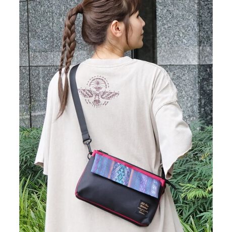 [^ԁFZOWCBA7003]ڈȏ̎[́IɂȂ}`vV_[obO  fUC Ƃ܂ł̂oÃTuobOƂĂ劈B i`ȃx[XJ[ɌIȕ肰ȂꂽfUĆÃR[fɂƂȂł܂B j킸ĂfUCȂ̂ŁAp[gi[ƑƂ낢FႢŎĝ߂ł Mtgɂ҂ȃACeł  @\ ڂ̓RpNgȂ̂ɁAg͂B }Olbg{^t̑O|PbǵAJ߂X[YŃmXgXB 3wɕĂāAprɍ킹ĂƎdł̂݌vB E1wځF傫߃|PbgtŎd₷\ E2wځFpXP[X`PbgނȂǔ̂̂ E3wځFg₷bV|PbgŐڂɕ֗ ÕbV|Pbgɂ̓X}zCzȂǁA悭gACeĂĂƂĂ֗B }`6cmAKvȂ̂͂[ł܂  J[ u[(GXjbNȐDnMIXC[W̕) ~bNX1(Ă̐Dn) ~bNX2(_R\) zi͐nْ̍fʒuɂAiEJ[łF╿̏oقȂꍇ܂Bfpʐ^͌̉ŐFꍇ܂Bwȉi摜ɋ߂FƂȂĂ܂B