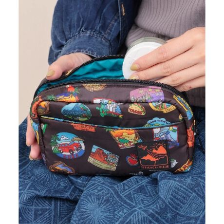 [^ԁFZOWCBB7014] s╁igɁd₷֗Ȓ`|[` Ԍ^̒`|[`ɁAg₷ǋ̎dlB 傫Jt@Xi[ŁAgo₷₷fUCB AR[fBI}`ɂȂĂ̂ŁAJוɂS݌vłB ɂ̓bV|PbgtĂAP[uނ̎dɕ֗B nɂ͂ق̂NbV̂ŁA؂ȃACeD܂B J[ ubNFÊyY}OlbgU΂߂ _[NO[FnŃVvȈہ~Ƀ~j`An}zi͐nْ̍fʒuɂAiEJ[łF╿̏oقȂꍇ܂Bfpʐ^͌̉ŐFꍇ܂Bwȉi摜ɋ߂FƂȂĂ܂B