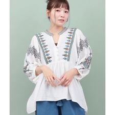 Rico フェズ刺繍モチーフブラウス