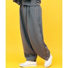 チチカカ(titicaca)のOrale! カラーラインスウェットカーブパンツ