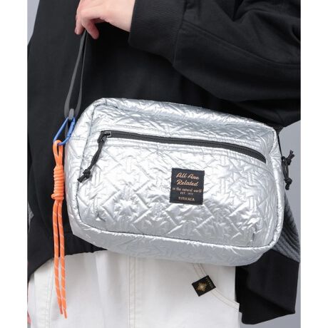 [^ԁFZOWCBD7040]lCeBu͗l̃LeBOł肰ȂGXjbNV_[obO  lCeBũLeBOA肰Ȃ|Cg̃V_[obOB gȂ邿傤ǂTCYŁAgtFX◷sAAEghAȂǃW[ɂ劈I ɂt@Xi[t̃bV|PbgÃ|PbgĂ̂ŏ̐ɍ܂ VvȃfUCɁApR[h`[ŃANZgvXĂ܂B JWAȃR[f͂Aꂢ߃R[fɂނ̂ŕLV[Ŋ􂵂܂B J[̓ubNAItzCgAVo[3F炨IтB  zi͐nْ̍fʒuɂAiEJ[łF╿̏oقȂꍇ܂Bfpʐ^͌̉ŐFꍇ܂Bwȉi摜ɋ߂FƂȂĂ܂B