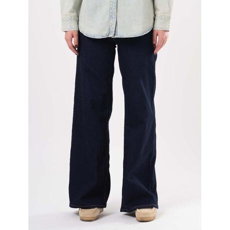 [^ԁF001PZ0009]Levi's̃EBYԂ300V[YB318 VF[sO ChbOW[ÝAEGXg߂tgpl݌vŁAChbOƂ̃n܂ArVGbgĂ܂B킹₷_[NCfBSJ[ŁAI[V[Y􂵂Ă܂Bmodel:168cm B80 W61.5 H88 pTCYF25inchu(R)v݂̂\Lꂽbh^úALEVI'S(R)̕܂܂郌bh^uƓlɐisł͂܂BsǕił͂܂̂ŁAEԕi󂯂ł܂B܂A^u̎ނIт܂̂ŁA\߂܂B