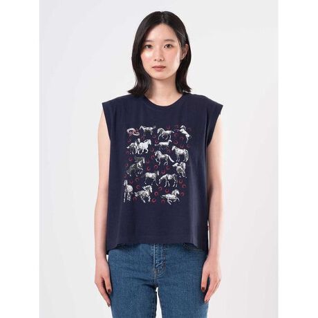 [^ԁF001MW0006]ĝfUCڂABe[WCNȃ{bNX^NB [݂̂lCr[g[ƁA悭[YȃtBbgAȂꂽ[ho܂B fjJ[Sɍ킹邾ŁAx߂ȃJWAX^CB ꖇł͂AC[hłT}ɂȂA񂵗͂̍ꒅłBmodel:168cm B80 W61.5 H88 pTCYFSu(R)v݂̂\Lꂽbh^úALEVI'S(R)̕܂܂郌bh^uƓlɐisł͂܂BsǕił͂܂̂ŁAEԕi󂯂ł܂B܂A^u̎ނIт܂̂ŁA\߂܂B