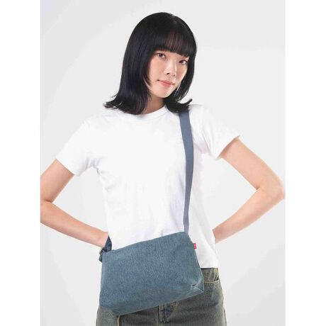 [^ԁF004C90003]X[V_[obÓAVvŐꂽfUCƎpAuꂢ߂ɂigɂgv\^CṽV_[obOłu(R)v݂̂\Lꂽbh^úALEVI'S(R)̕܂܂郌bh^uƓlɐisł͂܂BsǕił͂܂̂ŁAEԕi󂯂ł܂B܂A^u̎ނIт܂̂ŁA\߂܂B