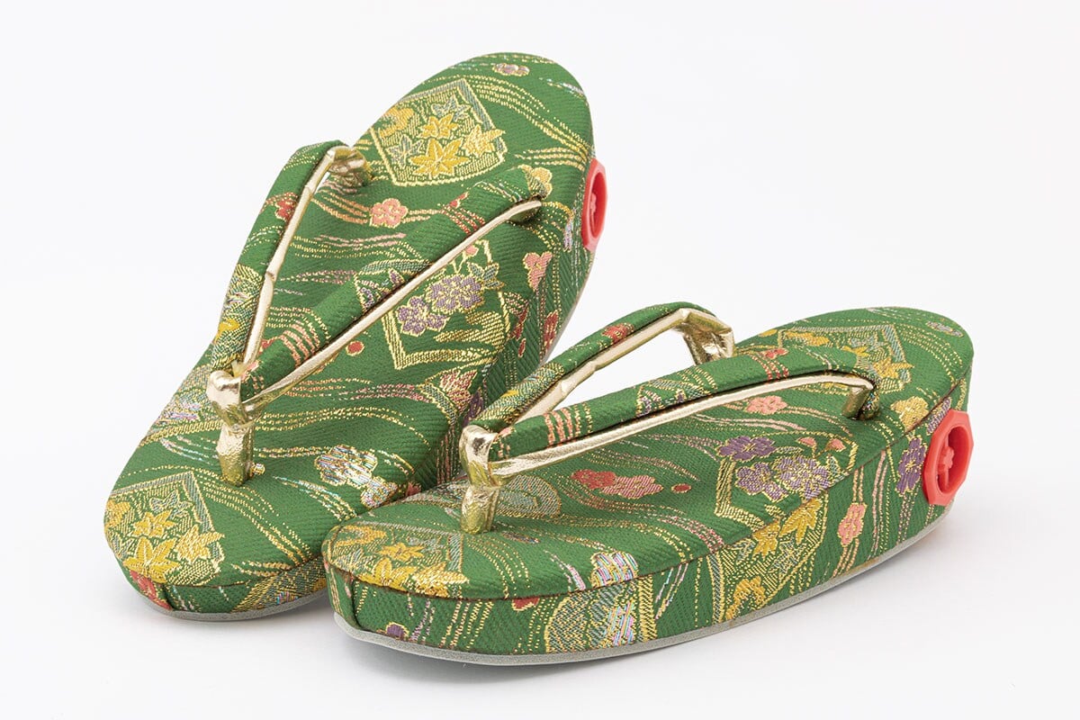 [}C] ܎O/\ErGiSOUBIENj N XO[×