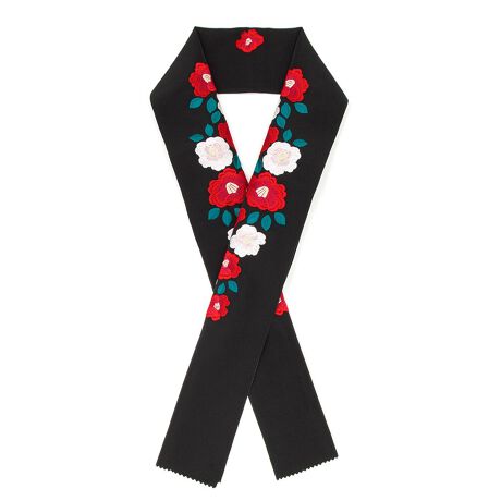 [^:sbn01-eri0002]tH[}ȒɎhJ܁̂ʂA̔܁i݁jłBFN₩ȐFŒւ؂₩ɎhJĂiȃfUCłBuC_ɂp悤߂̃TCYƂȂĂ܂Bl̐UAƎ̓ڑт̍ۂɂ߂łB܂Ap[eB[ւ̂Ă΂̍ہAK⒅Ȃǂ̉؂₩ȃtH[}ɂ悭܂B́AJɎdグꂽ{łB