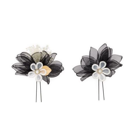 [^:sbn01-kaz0044]߂ɂ߂Ȕ2_ZbgãwAX^CʂAԂ̔2_ZbgłBɂ͑傫߂̃rW[PAI[KW[̂悤ȓ̂Ԃт炪ԂɁAݑtFCNp[YꂽRT[W؂₩ȃfUCłB߂ȂǉĂ̒Ȃǂ̃JWAȒɍ킹Ă܂B܂A傢ƂĐl⌋Ȃǂ̐UAƎ̌юpȂǂɂ悭łBytzUsyӎzTCY\͖ڈƂȂ܂̂ŁA̍ɂ葽ϓv܂B