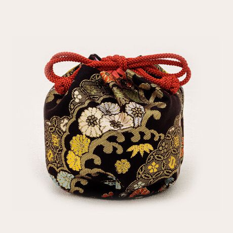 [^:sbn01-kin0023]̓ʂqpВobOFAFgꂽѐnŎdĂВ^̃obNłBe◧gATbԓɎf؂₩ȃfUCłB܎O̒̂قAĂ̗߂ɂ킹Ă܂BJ͂قǂɂRłƕ邱Ƃł܂BВobO̒ʂ͂ƂȂ̂ŁAĂ^ꂹɎ܂B炵fUC̋ВobOŁAy̓}B