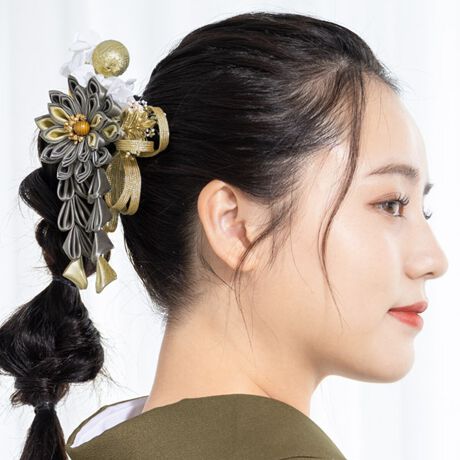 [^:sbn01-kaz0072]Uюpɂ߂ȔQ_ZbgãwAX^CʂAԂ̔Q_ZbgłBݑ≐₩Ȑn̂܂ݍ׍H@ׂȉԂ̃RT[WɁAFɋPgRԂ肪؂₩ȕ͋CłBl⌋Ȃǂ̐UAƎ̌юpȂǂɂ悭łBԂẗ̍̓C[ɂȂĂ܂̂ŁA wAX^Cɍ킹Ċpx𒲐鎖\łB傫Ȕ̗ߋ̓R[ijAȔUsł̂ŁAɍ킹Rȑgݍ킹łgp܂BwAX^CɂĂgo܂̂ŁAւd󂷂ACełB肰ȂwAAWÃIVɍ܂B͊Ɉԋ߂̑iȂ̂ŁAƂĂdvȃANZT[łBɂȂ钅̕⏬͋̕Cɂ킹ĂIтƒȂ܂Ƃ܂܂B̔Aʂȓ̒pɂЂ𗧂ĂB