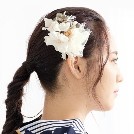 [^:sbn01-kaz0076]Uюpɂ߂Ȕ聡ãwAX^CʂAԂ̔łBhCt[̉ԁX₩ݑÂԂтDȉԂYꂽRT[W͉؂₩ȕ͋CłBl⌋Ȃǂ̐UAƎ̌юpȂǂɂ悭łBԂȂ̂ŗߎpɂ߂łBԂẗ̍̓C[ɂȂĂ܂̂ŁA wAX^Cɍ킹Ċpx𒲐鎖\łB̗ߋ̓R[ijłB肰ȂwAAWÃIVɍ܂B͊Ɉԋ߂̑iȂ̂ŁAƂĂdvȃANZT[łBɂȂ钅̕⏬͋̕Cɂ킹ĂIтƒȂ܂Ƃ܂܂B̔Aʂȓ̒pɂЂ𗧂ĂB