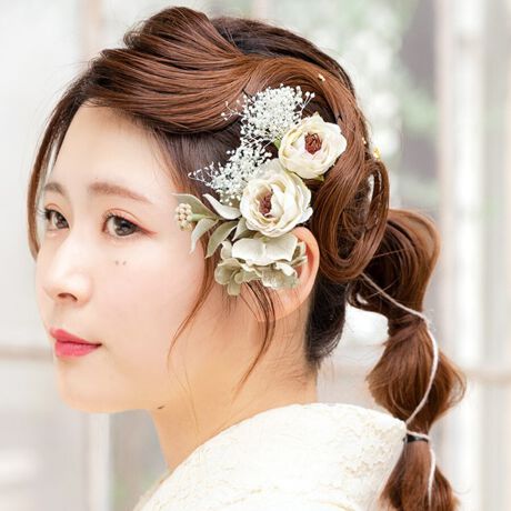 [^:sbn01-kaz0097]Uюpɂ߂Ȕ2_ZbgãwAX^CʂAԂ̔2_ZbgłB݃J[̎킵AɁAݑYꂽԁX̃RT[W̓hCt[̂悤ȎŁAg[R[fɂ҂ȗ͋CłBl⌋Ȃǂ̐UAƎ̌юpȂǂɂ悭łBԂẗ̍̓C[ɂȂĂ܂̂ŁA wAX^Cɍ킹Ċpx𒲐鎖\łBUsł̂ŁAɍ킹Rȑgݍ킹łgp܂BwAX^CɂĂgo܂̂ŁAւd󂷂ACełB肰ȂwAAWÃIVɍ܂B͊Ɉԋ߂̑iȂ̂ŁAƂĂdvȃANZT[łBɂȂ钅̕⏬͋̕Cɂ킹ĂIтƒȂ܂Ƃ܂܂B̔Aʂȓ̒pɂЂ𗧂ĂBf̃wAAWɎgpĂ鐅Ȃǂ́AZbgeɊ܂܂܂B\߂B