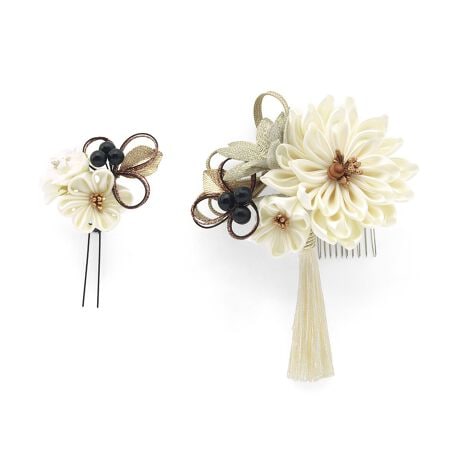 [^:sbn01-kaz0190]Uюpɂ߂ȔQ_ZbgãwAX^CʂAԂ̔Q_ZbgłB₩ȋeԂCɂ܂ݍ׍H̉ԁXAtFCNp[AFɋPԂʏȂǂ{Ă܂BYꂽRT[W͖[肪؂₩ȕ͋CłBl⌋Ȃǂ̐UAƎ̌юpȂǂɂ悭łBԂẗ̍̓C[ɂȂĂ܂̂ŁAwAX^Cɍ킹Ċpx𒲐鎖\łB傫Ȕ̗ߋ̓R[ijAȔUsł̂ŁAɍ킹Rȑgݍ킹łgp܂BwAX^CɂĂgo܂̂ŁAւd󂷂ACełB肰ȂwAAWÃIVɍ܂B͊Ɉԋ߂̑iȂ̂ŁAƂĂdvȃANZT[łBɂȂ钅̕⏬͋̕Cɂ킹ĂIтƒȂ܂Ƃ܂܂B̔Aʂȓ̒pɂЂ𗧂ĂByӎz\LTCY͎ۂ̍̐lłBi̐Ap[čɂĎۂ̃TCYɌ덷ꍇ܂B\LTCY͕tUsłB