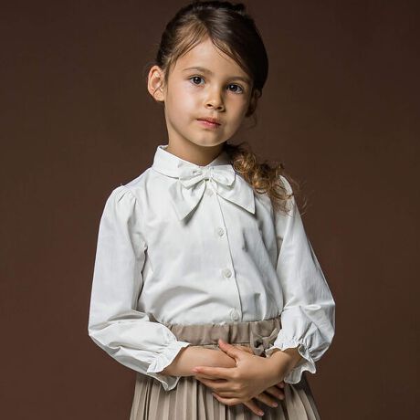 [^ԁF1726-56018]̂ۋ݂̏̎qpuEXBx[VbNȃItzCg̃{fBɓF̎O\ȃ{t1łBVvȒɂptX[u₫ƍił킢炵ꂽfUCB{tăZj[IP[WV[ɁA{Ȃł̃Wp[XJ[gJ[fBK̃Ci[ƂāAƃAW̕L̂́B킹ACeI΂ȂƊ̂uEX1ĂACełByTartine et Chocolat@(^eB[k G VRjz1977NɐݗꂽAjtX̎quhłBtX̓`Iȏ㎿킸AV[YVC[WĂ^eB[k G VR ́Aݗ̑z󂯌piĂ܂B{ł̏íAtX̃IWiijƂāA{̎qB ɎJ[fUCɃAWAWJĂ܂B