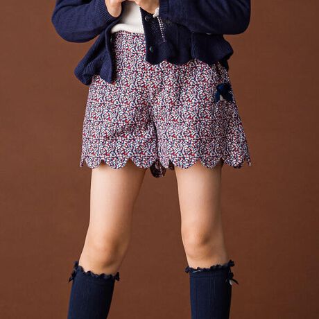 [^ԁF1730-58004]oeBЂ́uPeppervgpVcR[fނ̏̎qpV[gpcBlCr[nkȃhbgNVJȕ\o܂Bɂ̓XJbvfUCꂽȃfUCB|Pbgɂ̓{t`[ANZgɓY܂BgbvXCĂƒȂ̂߁BVcR[̋NъR[fɃV[Y[hvXĂACełBuPeppervgpWp[XJ[g(1723-58006)Axr[u}ts[X(1702-58003)pӂĂ܂̂ŁAoł̃NR[fy߂܂ByPepperz1974NɃWbNEvXEX^WIoeBЂׂ̈ɃfUCfUCłBWbNvX͒Nɂ킽hX⒲xipt@ubNoeBЂׂ̈ɃfUCĂ܂B̖ng̃hbǵAoeBЂȂł͂̃vgZp̍ɂ߂Ă1ŁA1979NNVbNRNVɉȗAɐlC̃fUCƂȂĂ܂BE|PbgtłB̏o͐nْ̍fɂ__قȂ܂ByTartine et Chocolat@(^eB[k G VRjz1977NɐݗꂽAjtX̎quhłBtX̓`Iȏ㎿킸AV[YVC[WĂ^eB[k G VR ́Aݗ̑z󂯌piĂ܂B{ł̏íAtX̃IWiijƂāA{̎qB ɎJ[fUCɃAWAWJĂ܂B