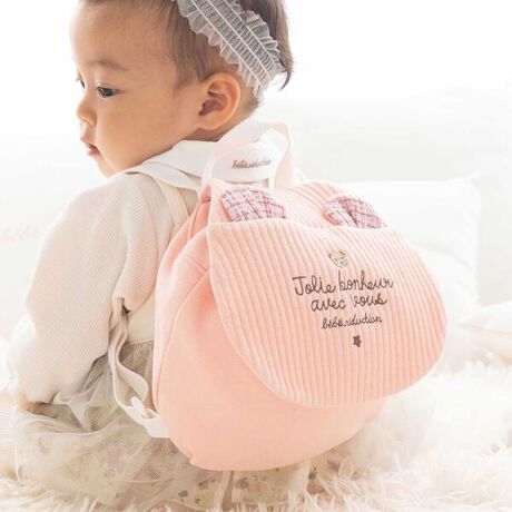 [^ԁF1754-75043]-25AW-RƂtHxr[pbNBfUC傱ƕtN}炵Axr[p̃~jbNTbNłBujolie bonheur (fGȍK) avec vous(ȂƋ)vӖtXƁA_NeBĨLN^[̂܂̃E̎hイ|CgBF́A炵sNADۂ̃x[WAO[3FWJBȂqlłJ₷zbNdlŁACɓ̂₨َqȂǂāAꏏɂoł܂Bpɂ͂AoYj̃MtgƂĂ΂邱ƊԈႢȂłBj̎q̎qɂjZbNXfUCłBf/@\{̂̓EёfނŃt^̕ʑfނ̃LgɂȂĂ܂B̓iCIbNXfނɂȂĂĂ̂ŔGꂽ̂łZɂ̂|CgBR͒ߋĂ̂ŐԂ̃TCYɍ킹Ē߂邱Ƃł܂BӂƂ_炩ȔG̃~jёfނgpĂAfP[gȃxr[̔wɂDtBbg܂B2025NH~RNVe[}ypays des feesz@yCB f tF@- Ƃ̍ -2025fAW̓uWECEGKXENVbÑL[[hڂ鍡V[Y_NeBIł́wƂ̍xe[}ɕ\Ă܂BTue[}Ɂuchateau EubellevEuconte de feesvƂb3̃e[}iŖ̂fUCɗƂł܂Byfillot de bebe reduction (tBEfExxE_NeBI)z[bp̃xr[ӎAiŐꂽVv؂ɐVƂĂ̋@\AgĥꂽX^CĂ܂BuNVbNv=ՓIȈSumX^WbNv=CXs[gʂ2̃eCXgAԂ̓IȃpX^C\uhłB