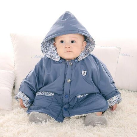 [^ԁF1744-77077]-25AW-oeBЂAdelajda(AfW)gpj̎qp}gBfUC򂪂肵ƂG肪́A^t^fނgpj̎qp}głBۂ݂̂VGbgƁAt[h|Pbg̃fBe[AԂ̉炵Ă܂Bt[hE|Pbg̓oeBvgɂȂj̎q炵fUCłBe[}̂Ƃ̍̋ԋDԂ̃`[t烊oeB̐ƌ̓ɂȂĂ܂Bɕt肰Ȃby|CgɁB90cm܂Œp\Ȃ̂Œgp܂Bf/@\\̓^t^fނŗё̒t[XfނɂȂĂ_炩ȑfފŌŷłBn̓ttARRA_炩ȑfފŌŷ̃t@[t[XB݂̂镗H~ɂ҂̃ACełBHꂽngpĂ̂ŏ̉JȂǂhƂł܂Bt[hOƂôŃoM[ɏt[h֎~̕ۈ牀ȂǐԂɂƂăt[h܂Ȏɂ͊OƂł֗łByAdelajda z AfW1940NƁuall that jazziI[EUbcEWYjvے长łB1757-77116FoM[I[1753-77033FxXg̏o͐nْ̍fɂ__قȂ܂BnBO|PbgBH͑Oҋ@֔F؍ςłB25H~ACe2025NH~RNVe[}ypays des feesz@yCB f tF@- Ƃ̍ -2025fAW̓uWECEGKXENVbÑL[[hڂ鍡V[Y_NeBIł́wƂ̍xe[}ɕ\Ă܂BTue[}Ɂuchateau EubellevEuconte de feesvƂb3̃e[}iŖ̂fUCɗƂł܂Byfillot de bebe reduction (tBEfExxE_NeBI)z[bp̃xr[ӎAiŐꂽVv؂ɐVƂĂ̋@\AgĥꂽX^CĂ܂BuNVbNv=ՓIȈSumX^WbNv=CXs[gʂ2̃eCXgAԂ̓IȃpX^C\uhłB