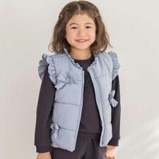 【店舗限定】リボンフリルタフタ中綿ベスト(95~150cm)