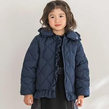 ベベ プチ ポワ ヴェール(BeBe Petits Pois Vert)の【店舗限定】タフタフリルキルトダウンジャケット(95~160cm)
