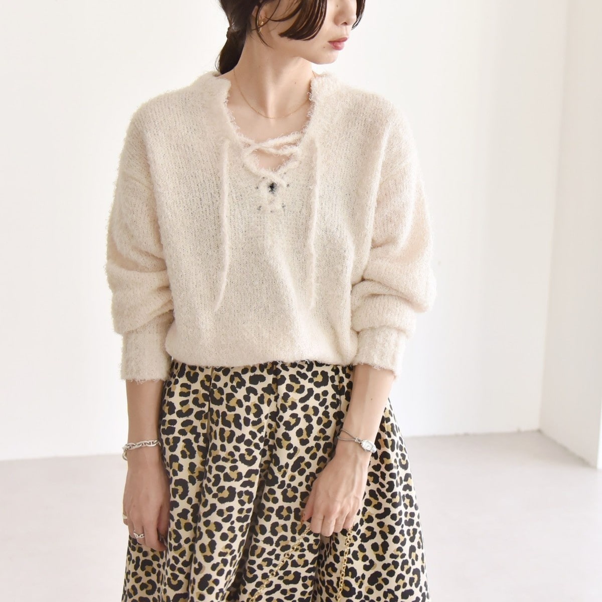 quaranciel:〈手洗い可能〉フェザーヤーン レースアップ ラメ