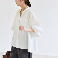 quaranciel:〈洗濯機可能〉REPREVE ギャザー パフスリーブ バンドカラー ブラウスシ