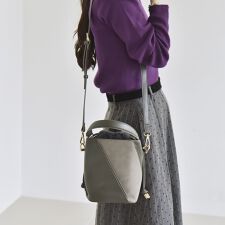 quaranciel: 2way コンビ バケツ ショルダーバッグ × フェイクファー 巾着