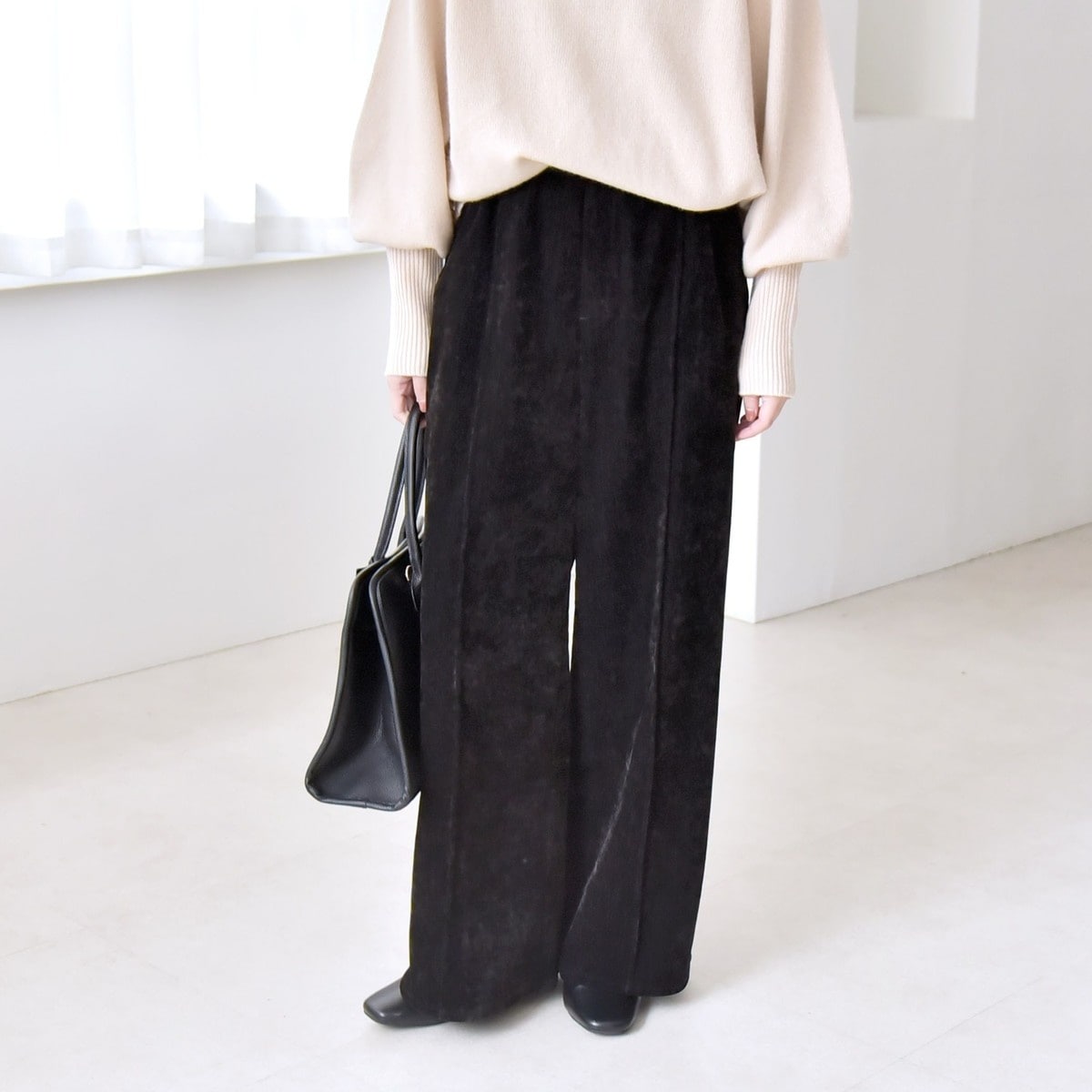 カランシエル（quaranciel）/quaranciel:〈洗濯機可能〉ポリエステル ベロア ピンタック イージー ワイド パンツ quaranciel:〈洗濯機可能〉ポリエステル ベロア ピンタック イージー